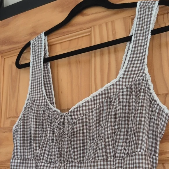 Checkered Romper - Picture 3 of 13